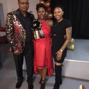 Meet your Posher, Kayla